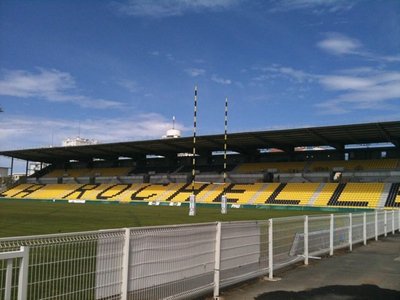 a90t1-Stade_rochelais_tribune.jpg